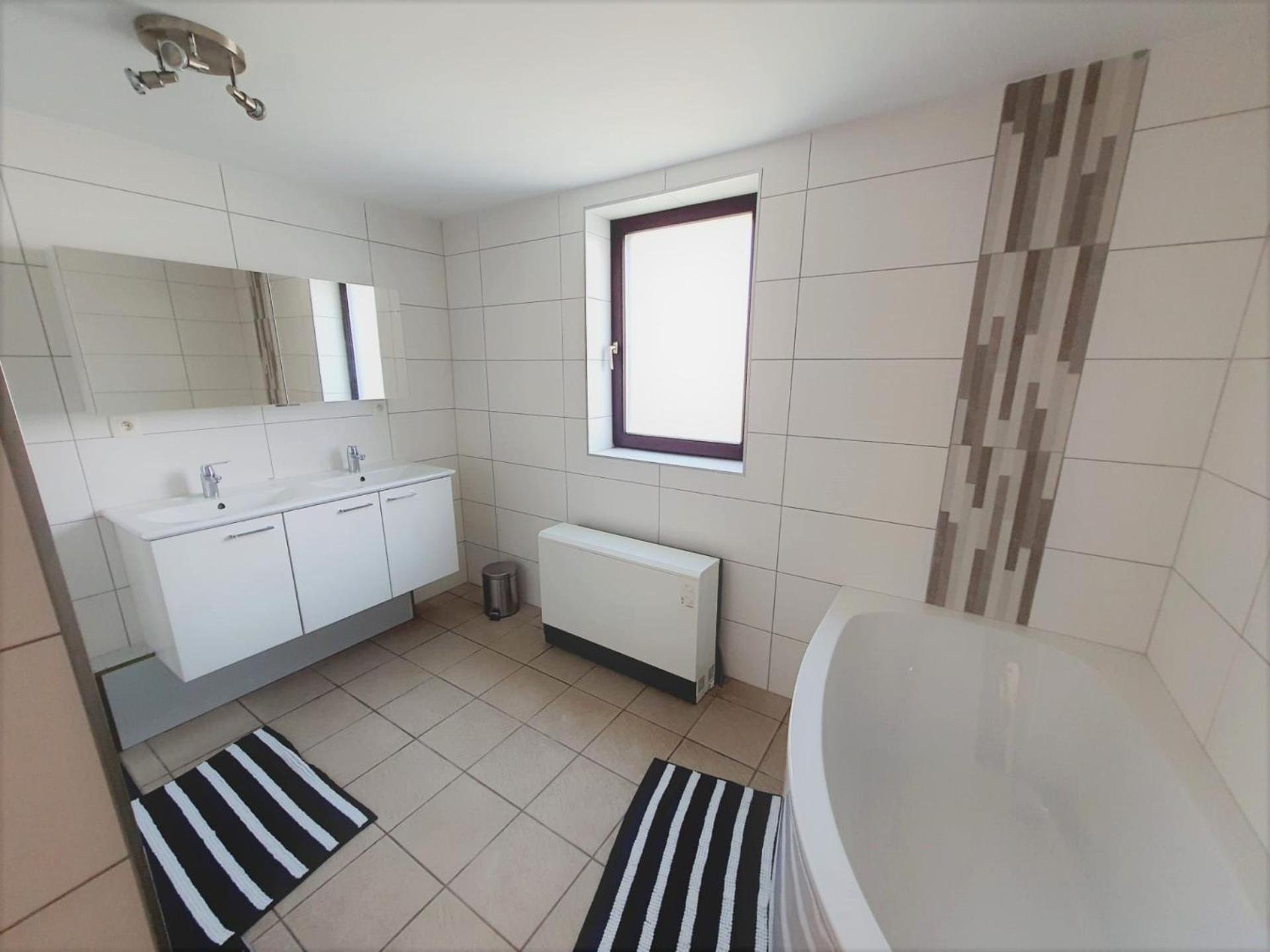 Maison De Vacances Situee Entre Liege, Tongres Et Vise Slins Ngoại thất bức ảnh